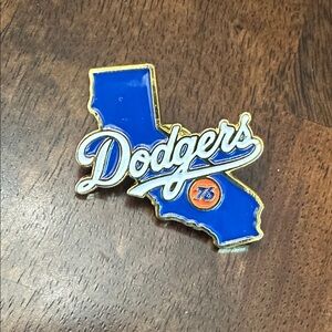 Dodgers 76 Unocal California Enamel Pin